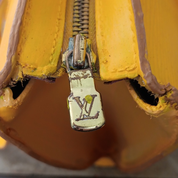 REHAB LOUIS VUITTON YELLOW EPI LEATHER SHOULDERBAG - Picture 12 of 17